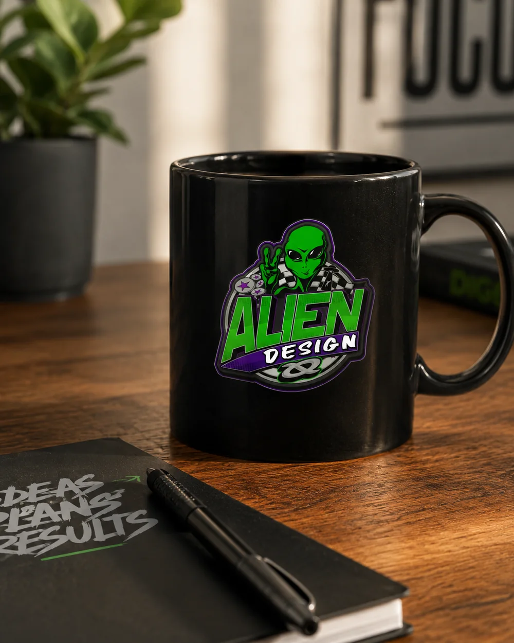 Caneca com a marca Alien Design